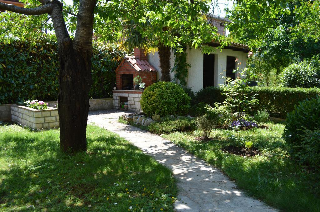 Apartment Bozac Rovinj Exterior photo